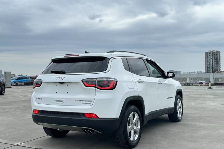 Used  Compass 2017 200T Automatic Family Edition