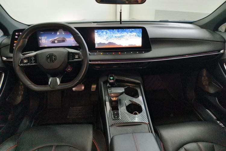 Used MG 7 2023 2.0T Automatic Trophy+ Ignition Glory Edition
