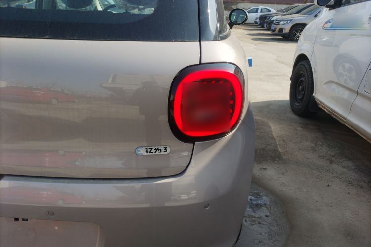 Used  3 2025 330km Freedom Edition
