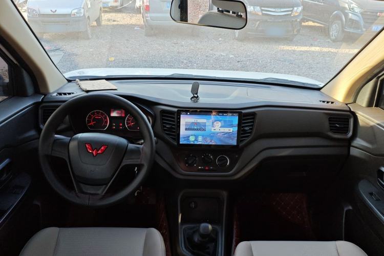 Used Wuling Hongguang V 2022 1.5L Jingqu Edition Electric-Assist LAR