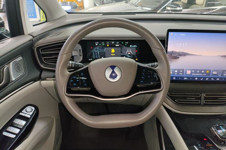 Used Denza D9 2022 DM-i 970 Four-Wheel Drive Prestige Model