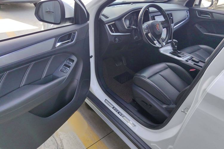 Used Roewe RX5 2018 30T Two-Wheel Drive Automatic Internet Platinum Edition
