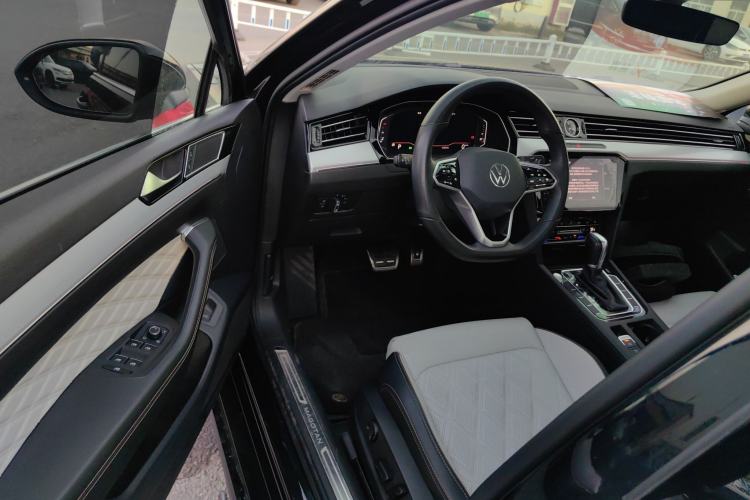 Used Volkswagen Magotan 2023 2 Million Units Commemorative Edition 330TSI DSG Luxury Version
