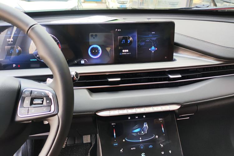 Used Chery Tiggo 8 PLUS 2022 290TGDI DCT Luxury Edition+
