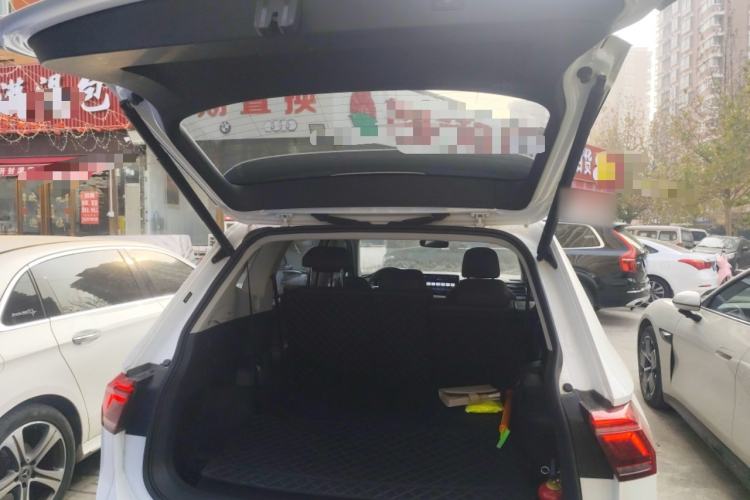 Used Volkswagen Tiguan L 2022 380TSI Automatic All-Wheel Drive R-Line Enhanced Comfort 7-Seater
