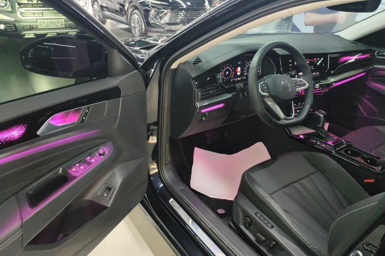 Used Volkswagen Passat 2025 Premium Version 380TSI Dragon Edition