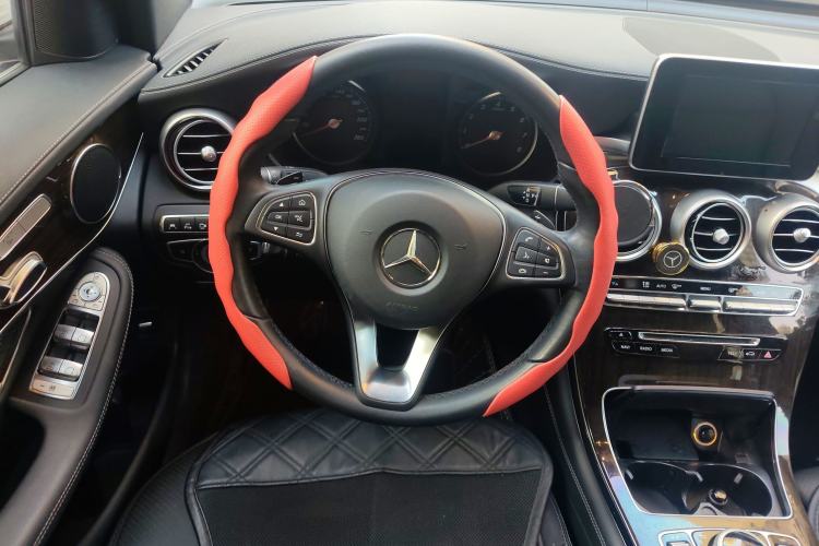 Used Mercedes-Benz GLC 2017 GLC 260 4MATIC Luxury Model
