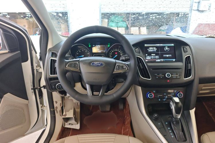 Used Ford Focus 2015 Sedan EcoBoost 180 Automatic Elite Model
