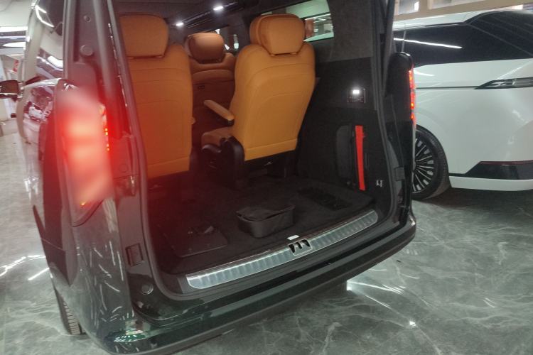 Used  LEVC L380 2024 140-Degree 6-Seater All-Wheel-Drive Ultra