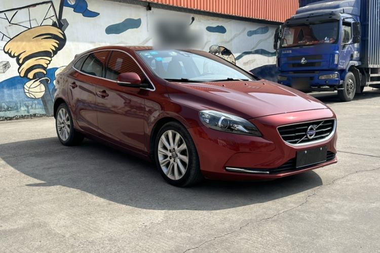 Used Volvo V40 2014 2.0T Zhiya Edition