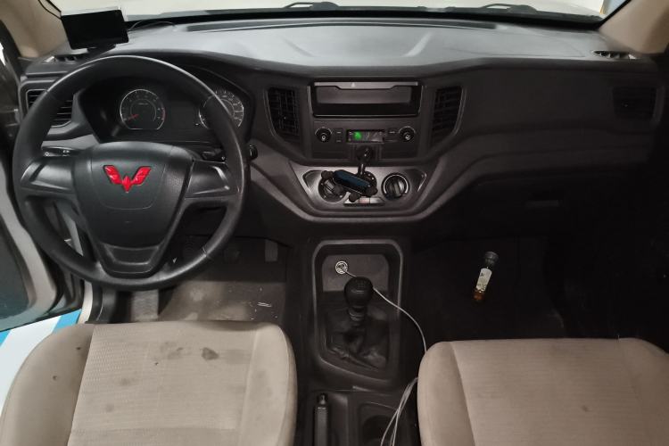 Used Wuling Hongguang V 2021 1.5L Jingqu Version LAR
