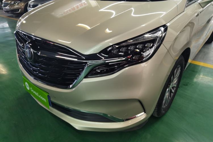 Used Buick GL8 2022 ES Landtrek 653T Luxury Edition