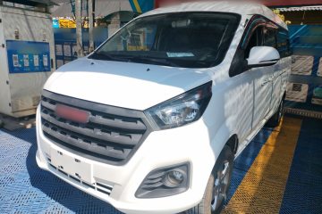 Used Jinbei Gold Hiace 2023 1.5L Passenger Van Travel Lion 9-Seater with Central Air Conditioning