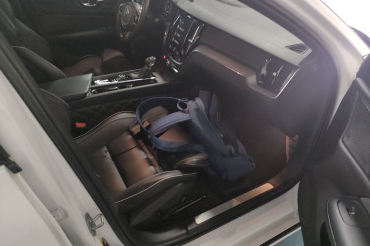 Used Volvo S60 2020 T5 Zhiya Sport Edition
