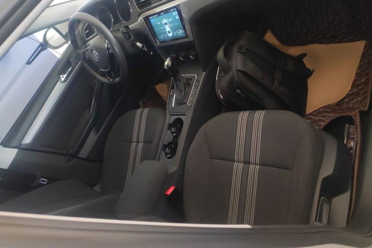 Used Volkswagen Lamando 2017 230TSI DSG Fashion Edition
