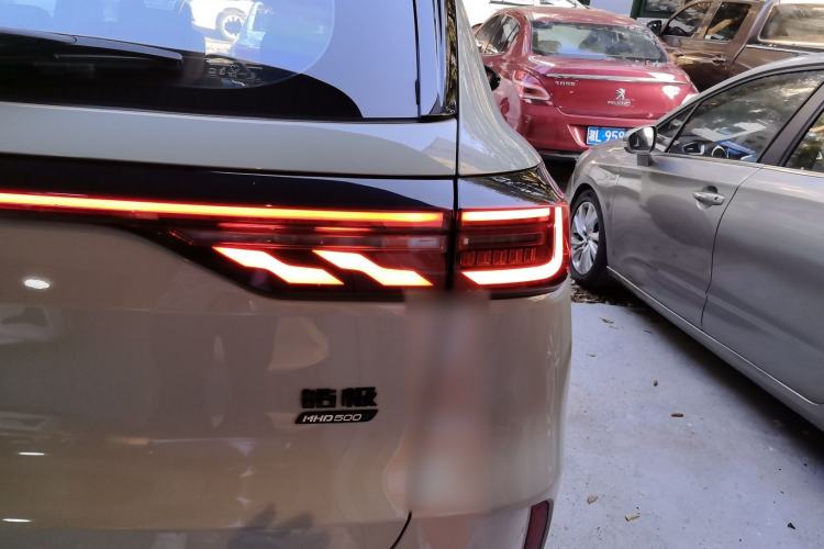 Used Dongfeng Aeolus Huge 2022 Mach Dual-Motor 1.5T MHD Dare-to-Dream Edition