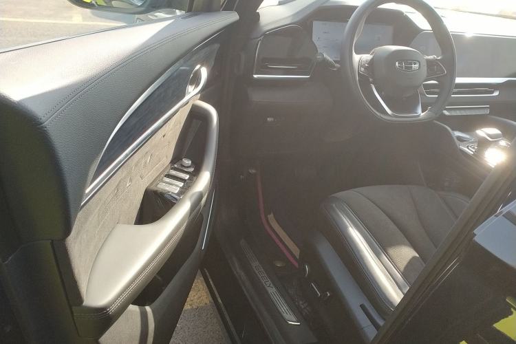 Used Geely Auto Monjaro L 2024 2.0TD High-Power Automatic Two-Wheel Drive Skyline Edition
