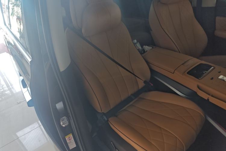 Used Denza D9 2024 DM-i 980 Four-Wheel Drive Prestige Model