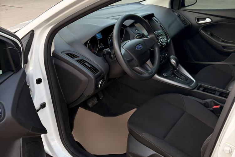 Used Ford Focus 2017 Hatchback 1.6L Automatic Comfort Plus SmartDrive Edition
