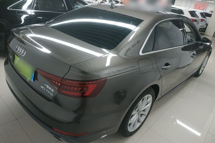 Used Audi A4L 2018 30th Anniversary Edition 40 TFSI Fashion Model
