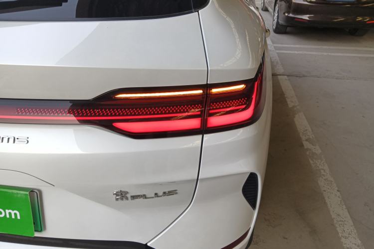 Used BYD Song PLUS New Energy 2023 Champion Edition EV 520KM Flagship Model
