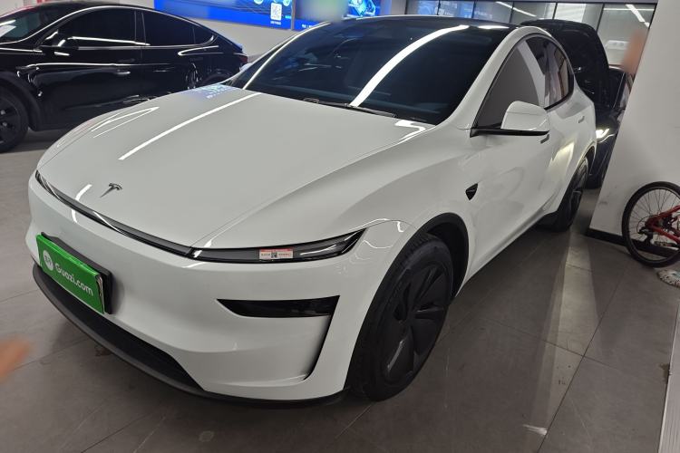 Used Tesla Model Y 2025 Long-Range All-Wheel-Drive Version