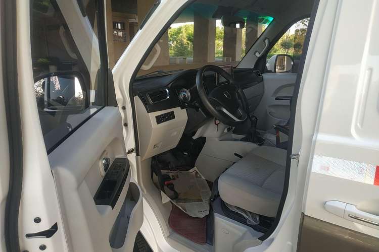 Used Jinbei New Hiace S 2023 1.5L Wealth Edition Van 2/5-Seater Non-Air-Conditioned Version SWC15M
