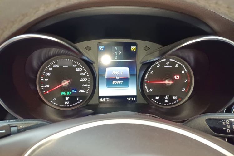 Used Mercedes-Benz GLC 2017 GLC 260 4MATIC Luxury Model
