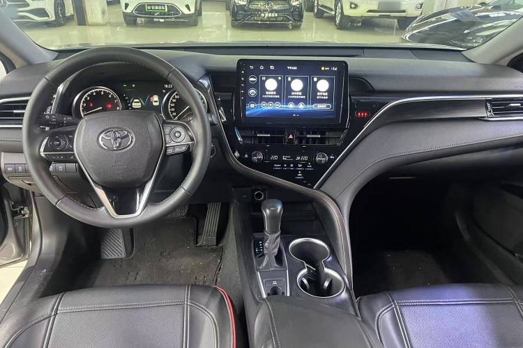 Used Toyota Camry 2021 2.0G Luxury Edition
