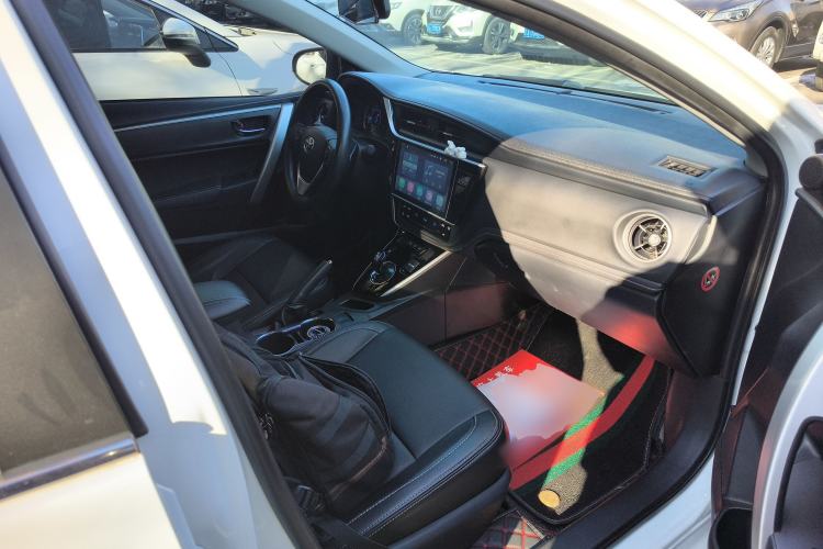 Used Toyota Corolla 2017 Revised Dual-Engine 1.8L E-CVT Leading Edition
