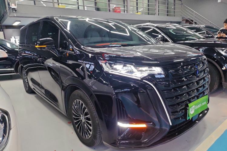 Used Denza D9 2022 DM-i 970 Four-Wheel Drive Flagship Model