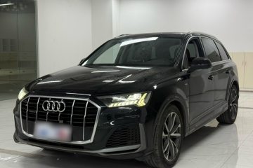 Used Audi Q7 2021 55 TFSI quattro S line Sport model