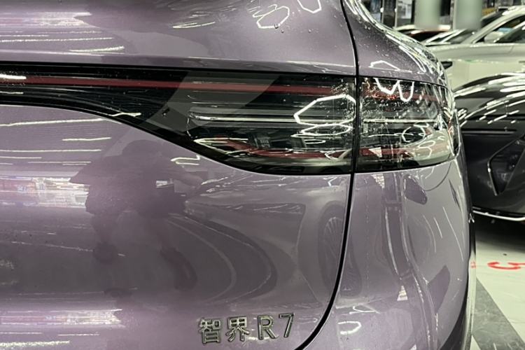 Used Hima Luxeed R7 2024 All-Electric 667 km Max
