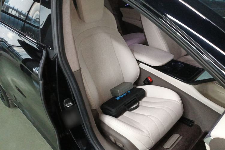 Used  L7 2022 Dynamic Model
