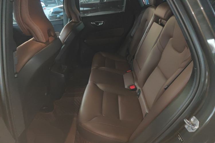 Used Volvo XC60 2022 B5 4x4 Zhiyi Luxury Edition