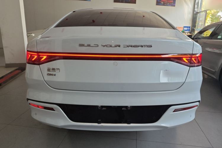 Used BYD Qin PLUS 2024 HONOR Edition DM-i 55KM Leading Model
