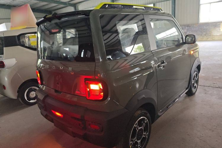 Used  Panda 2025 210km Panda Rider
