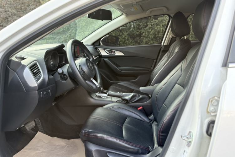 Used Mazda Mazda 3 Axela 2017 Sedan 1.5L Automatic Comfort Model China VI Standard