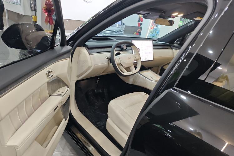 Used ONVO Luxeed L90 
