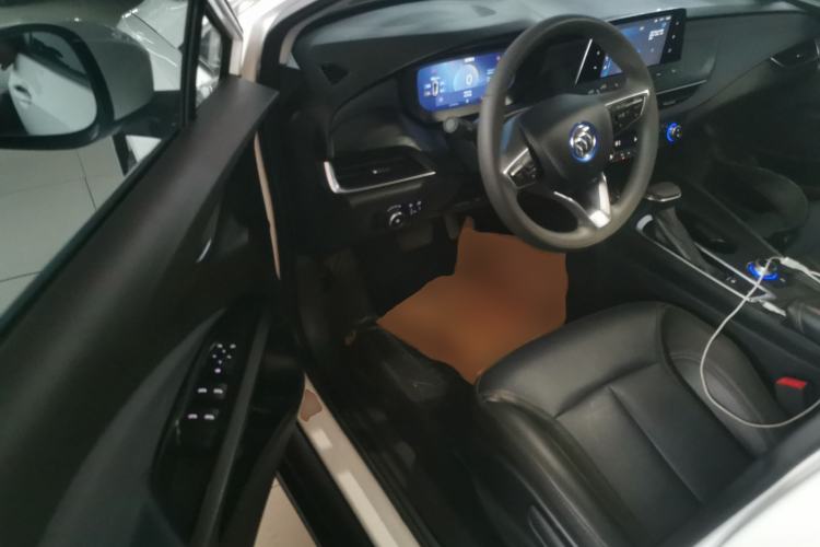 Used Buick Velite 6 2024 450km Range Commuter Version
