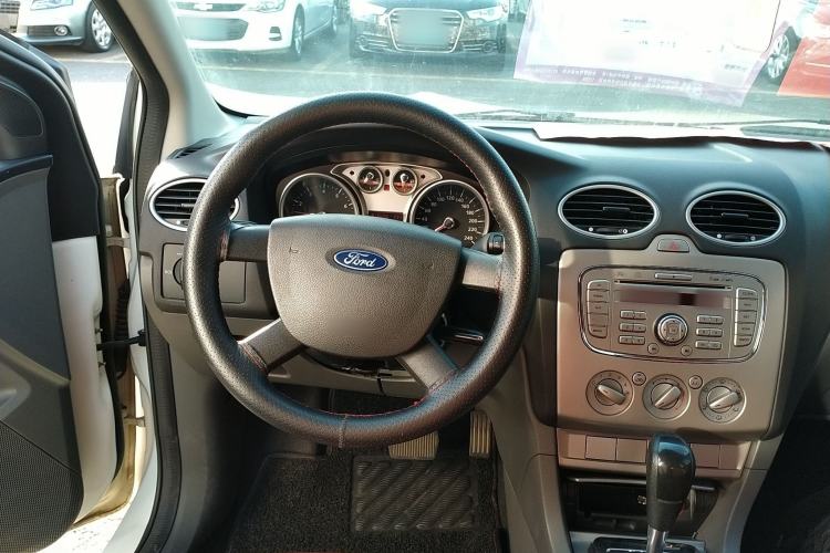 Used Ford Focus 2013 Hatchback Classic 1.8L Automatic Base Model
