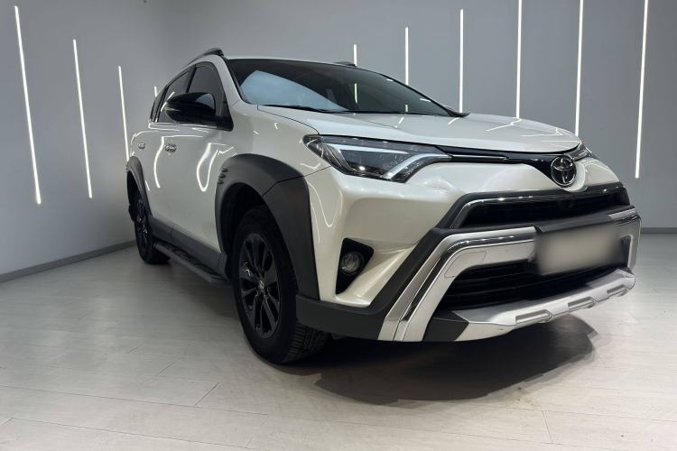 Used Toyota RAV4 2019 2.0L CVT Two-Wheel Drive Fashion X Limited Edition China VI Standard