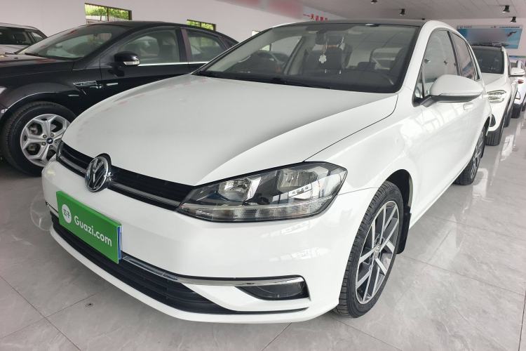 Used Volkswagen Golf 2018 230TSI Automatic Luxury Version
