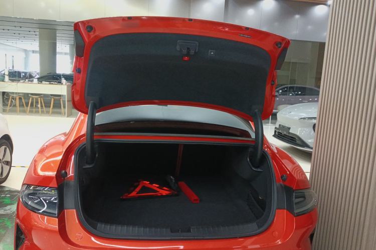 Used  SU7 2024 Rear-Drive Ultra-Long Range Advanced Pro-Level Intelligent Driving Version