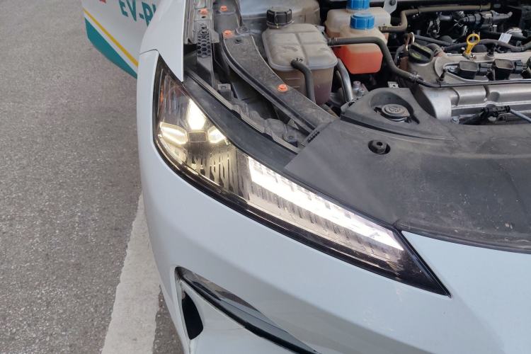 Used  SL03 2025 Range-Extended Elite Version
