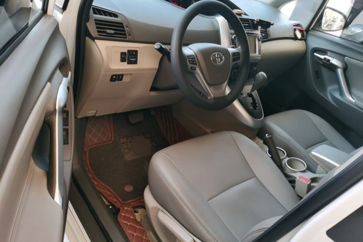 Used Toyota Verso 2014 Starlight 180E CVT Elite Edition
