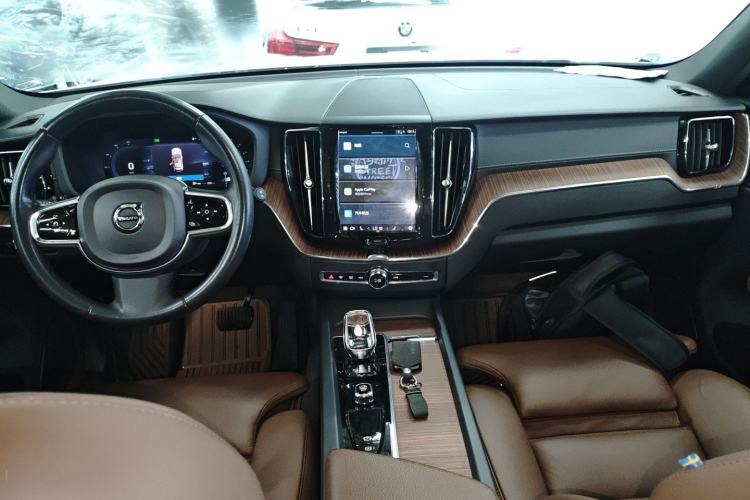 Used Volvo XC60 2022 B5 4x4 Smart Luxury Edition