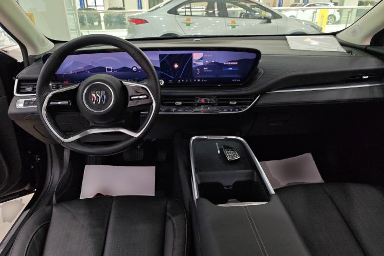 Used Buick LaCrosse 2024 28T Luxury Edition
