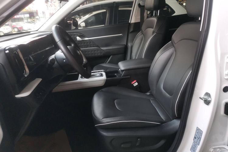 Used Hyundai ix35 2023 Musso 2.0L Prestige LUX Edition
