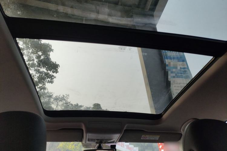 Used Volkswagen Tiguan L 2019 330TSI Automatic Two-Wheel Drive Smart Luxury Version China V Emission Standard
